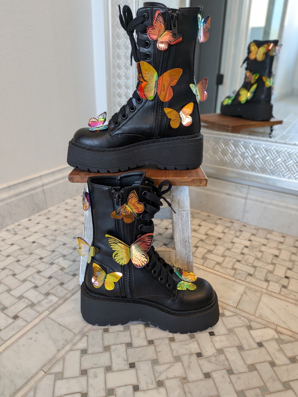 NWOT Women's 7 Club Exx Endless Dreaming Butterfly Boots - Picture 10 of 16